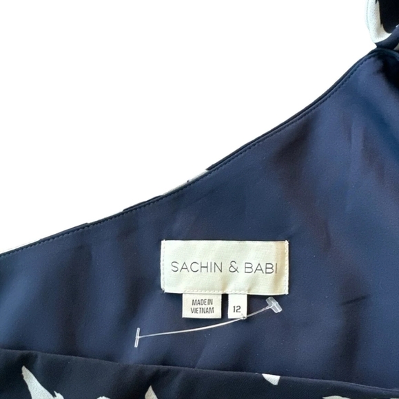 New SACHIN & VABI Navy Petal Floral One Shoulder Bow Chelsea Maxi Gown, Size 12 - Picture 6 of 12